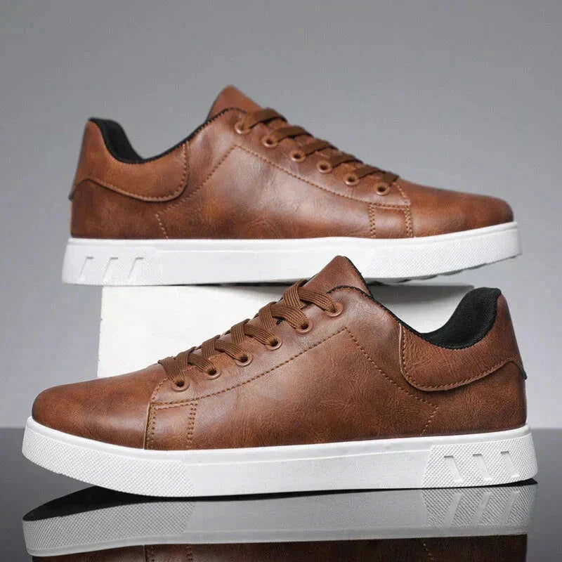 Klassische Ledersneaker